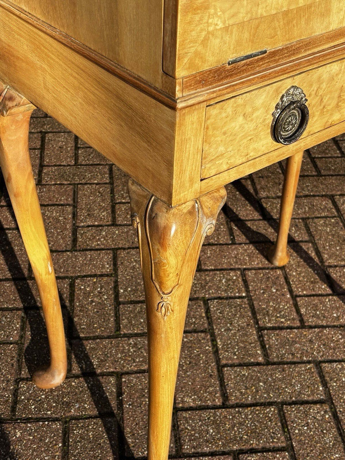 photo vinterior Original Art Deco Birds Eye Maple Cocktail Cabinet With Fitted Interior & Drawer