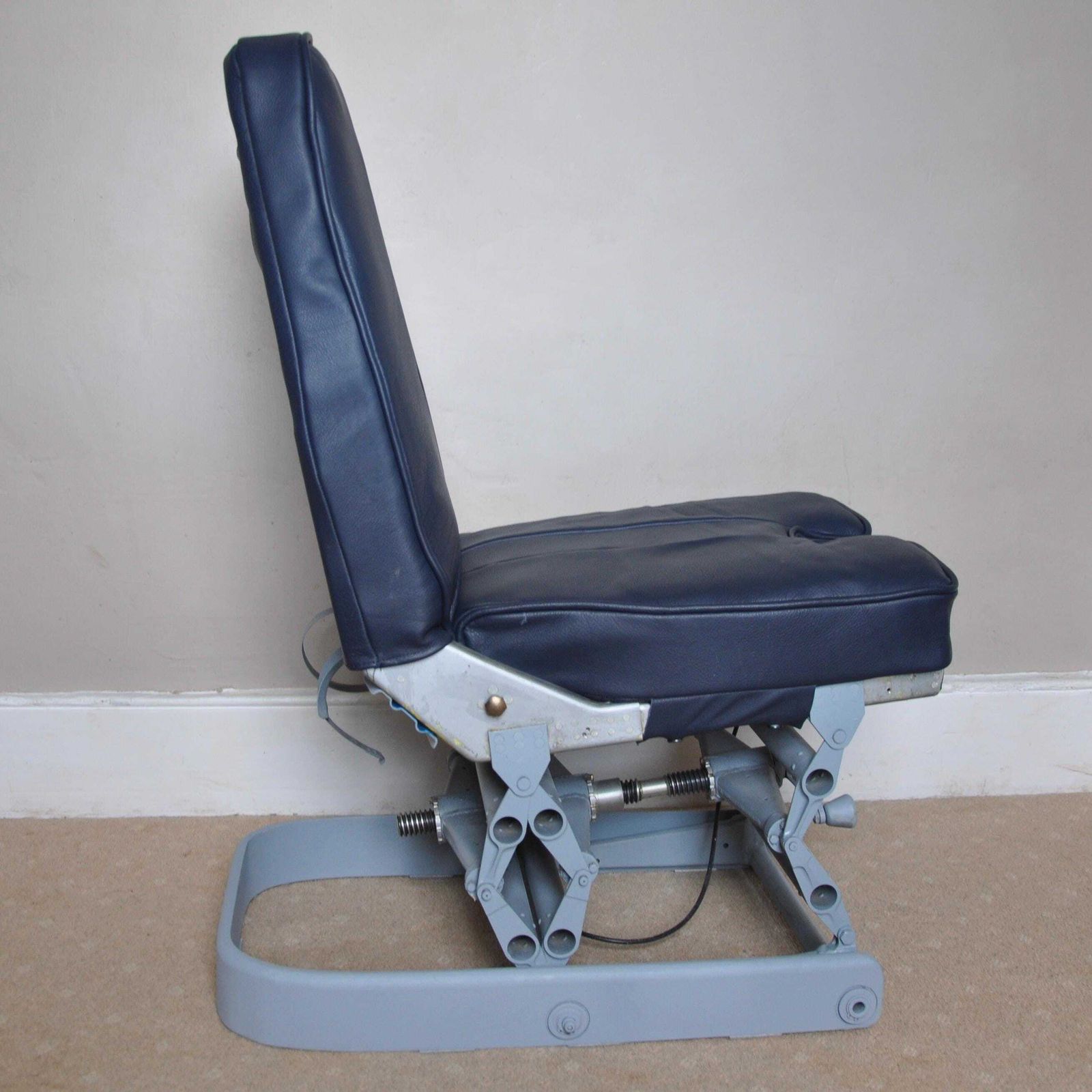 Aircraft Pilots Chair Let L410 Turbolet photo 850.0