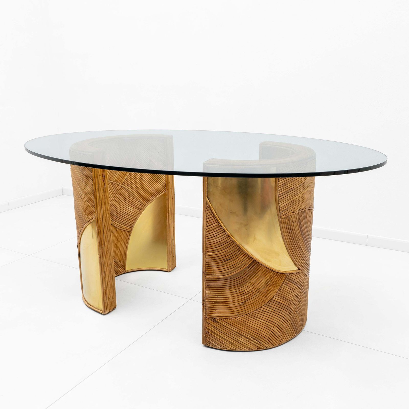 Mid Century Modern Italian Rattan And Brass Dining Table By Vivai Del Sud, 70s photo Furniture