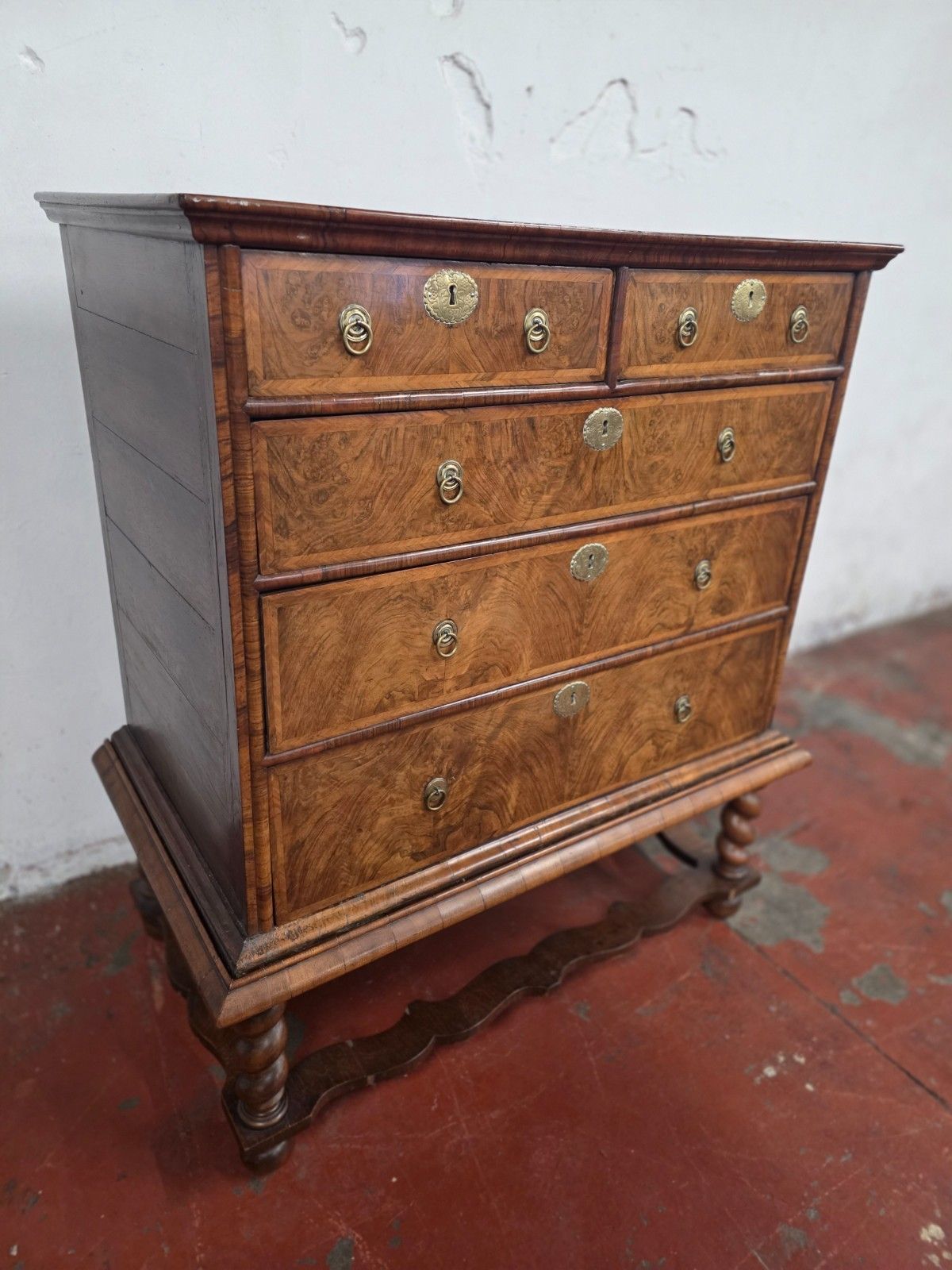 Antique Burr Walnut Queen Anne Chest On Stand 1710. photo 1600.0