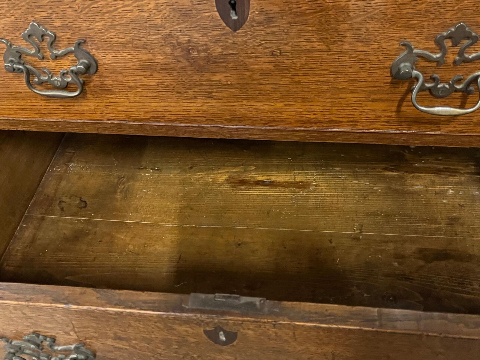 3183.0 18th Century English Oak Georgian Chest Of Dreawers photo