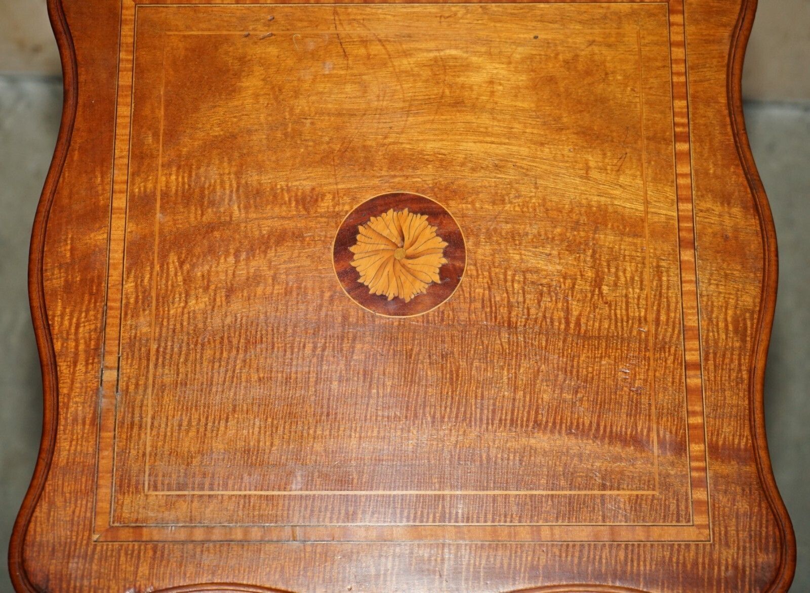 Fine Antique Sheraton Walnut, Satinwood & Porcelain Revolving Bookcase Table photo 1750.0
