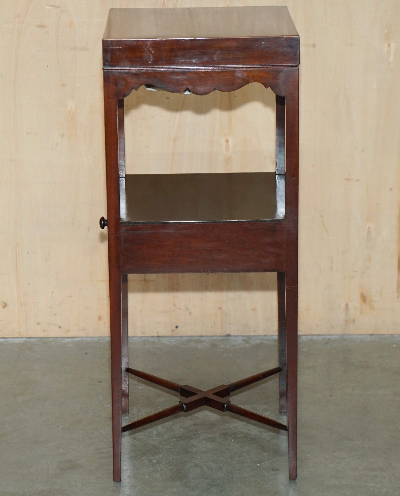 photo vinterior Antique Georgian Mahogany Wash Vanity Stand With J & Mp Bell Earthenware Bowl