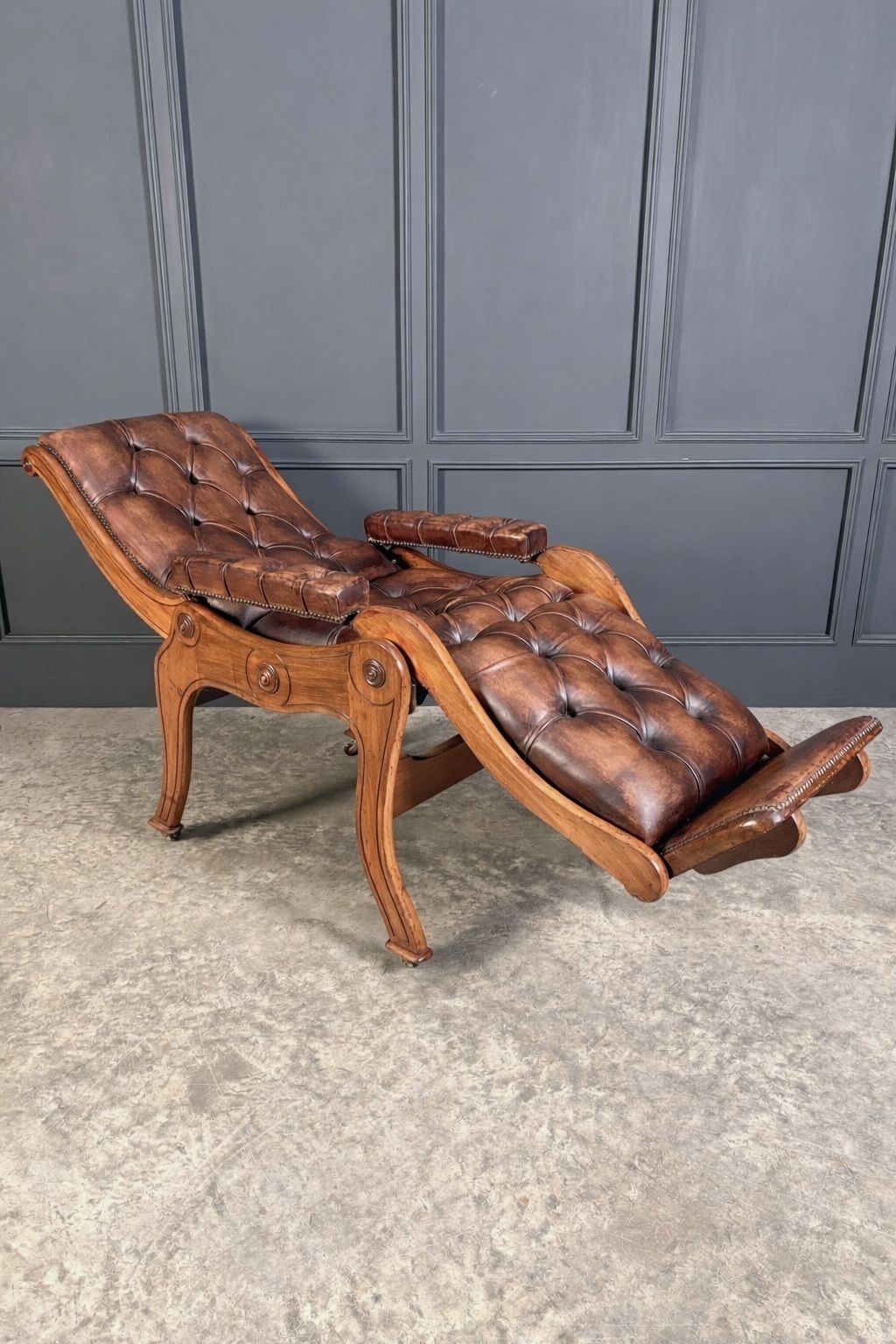 4750.0 Superb Regency Mahogany & Leather Reclining Armchair photo