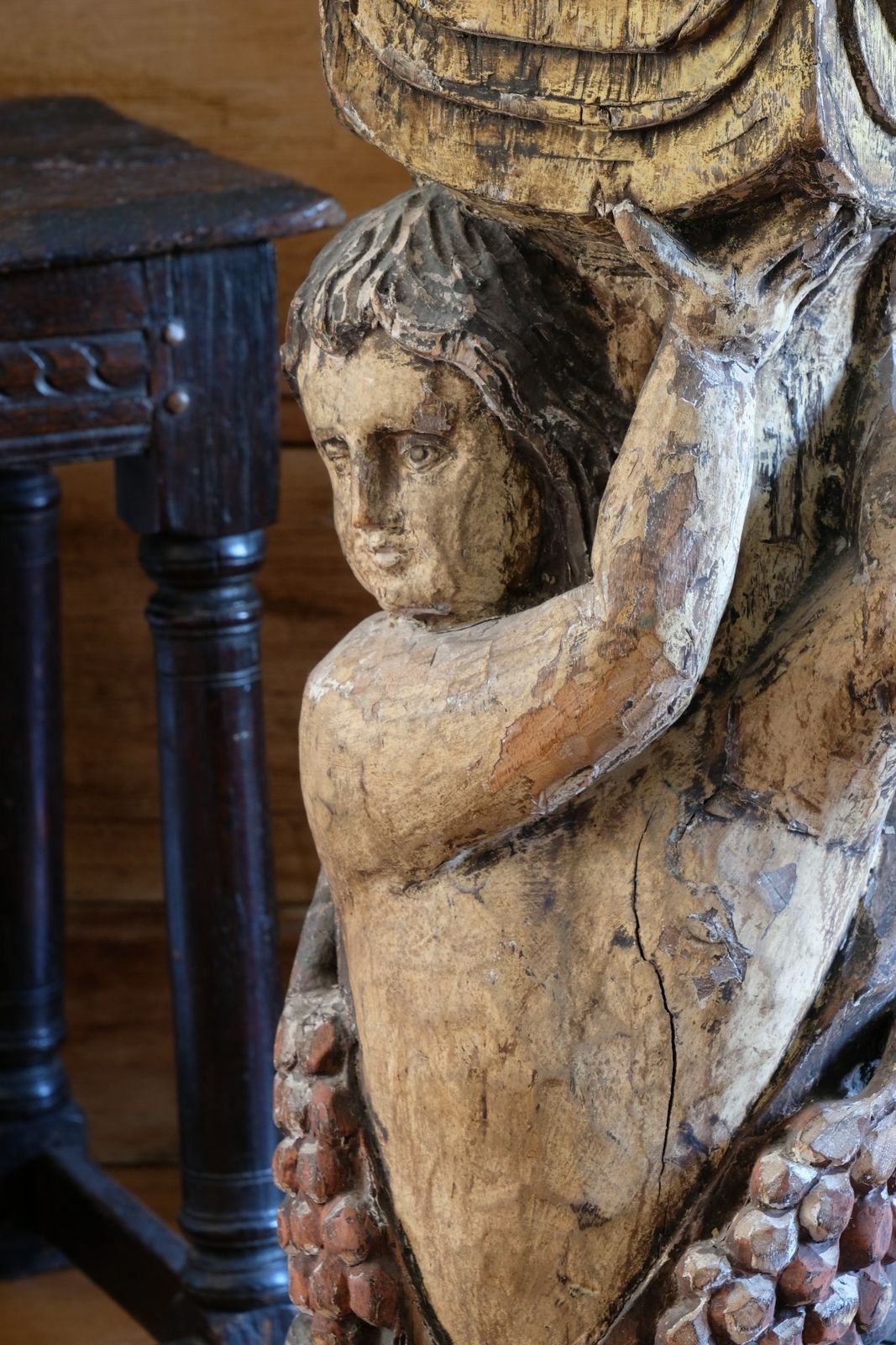 Carved Polychrome Putto Pedestal – Continental European, Late 18th To Early 19th Century photo vintage