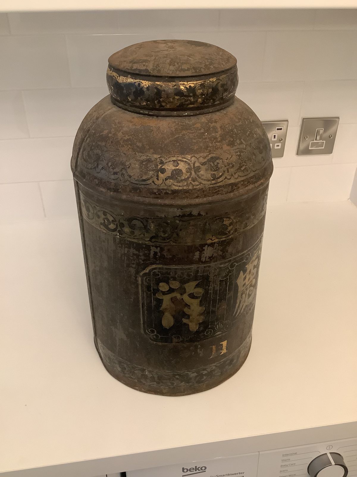 Antique 19th Century Large Chinoiserie Toleware Tea Canister . photo furniture