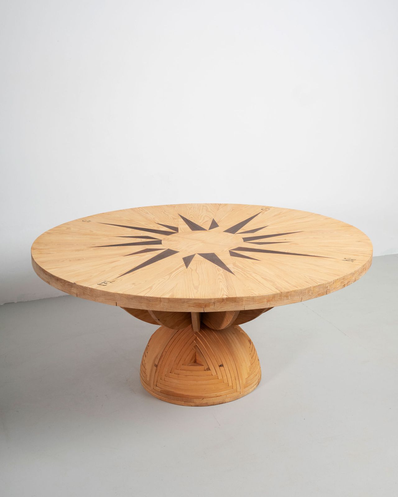 Ceroli Mario Rosa Dei Venti Round Large Table In Pinewood By Poltronova 1970s photo furniture