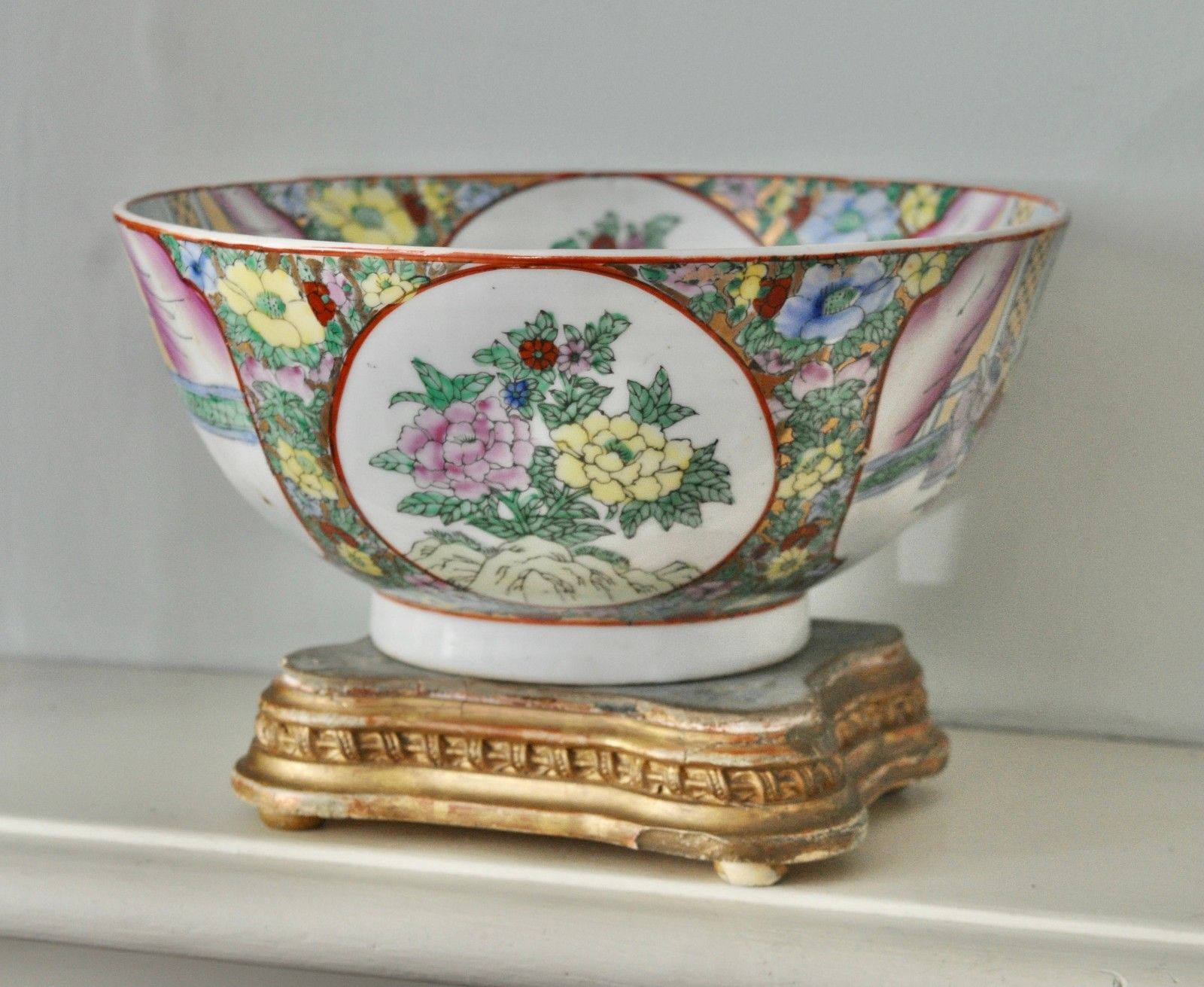 A Large Oriental Bowl Early C20th, Famille Rose Style, Kutani Mark, 10" Diameter photo for sale