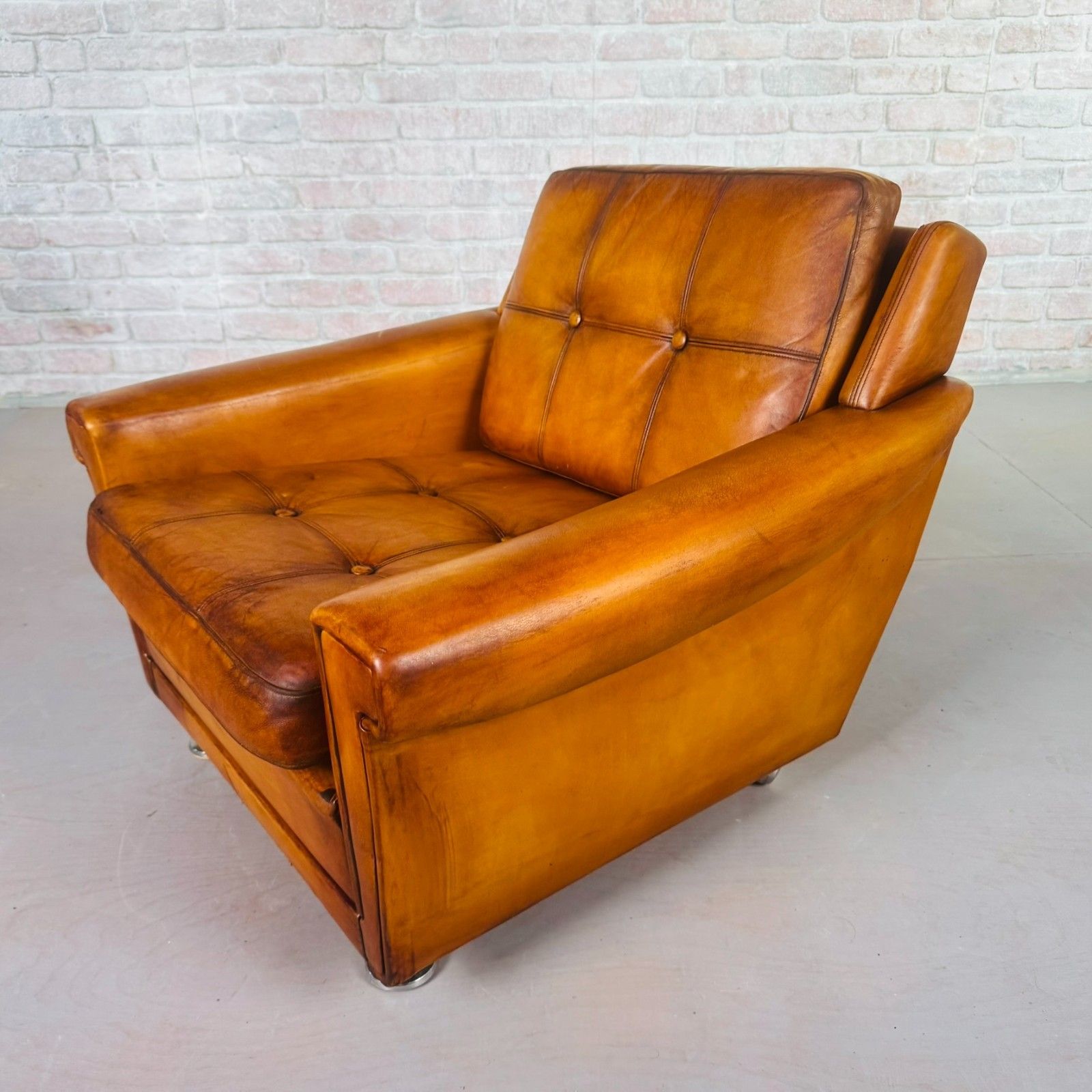 Vintage Danish Tan Leather Armchair By Svend Skipper #A807 photo vinterior