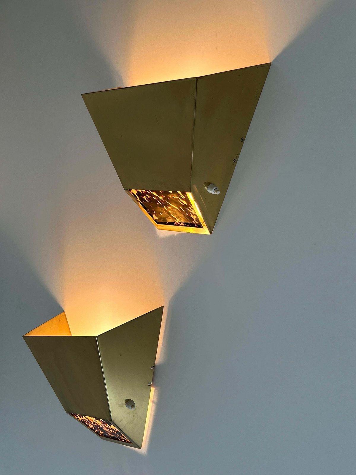 photo vinterior Set Of Two Elegant Mid Century Brass Sconces By Vereinigte Werkstätten 1970s