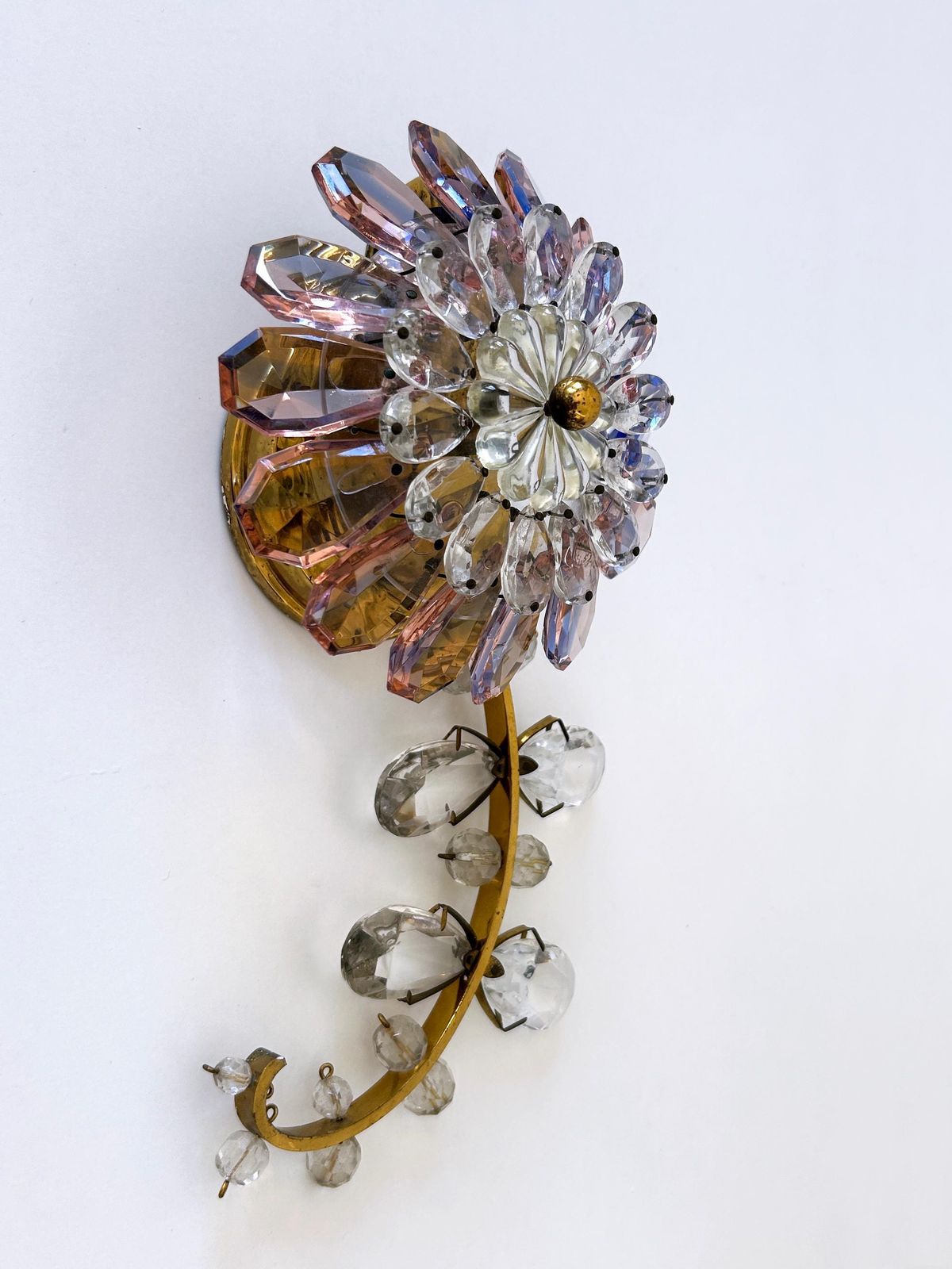 Amazing Palwa Iridescent Crystal Glass & Brass Flower Sconce Or Wall Lamp 1960s photo vinterior
