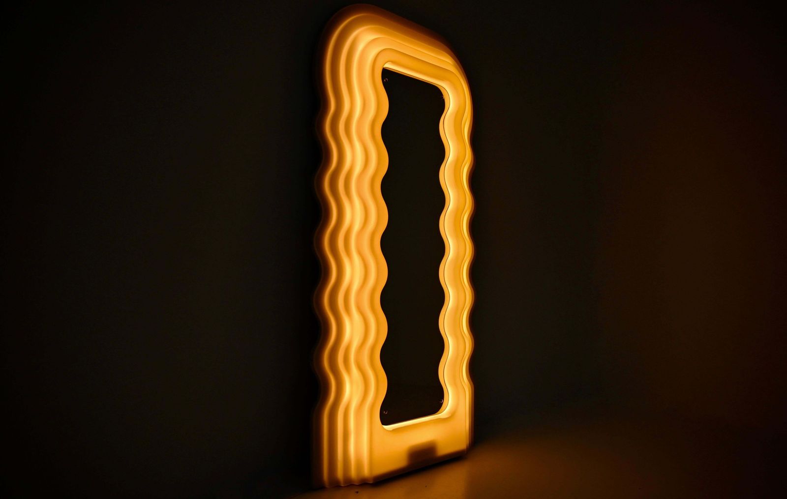 Mirror "Ultrafragola" By Ettore Sottsass For Poltronova, 1970s, 1st Edition photo Home Decor
