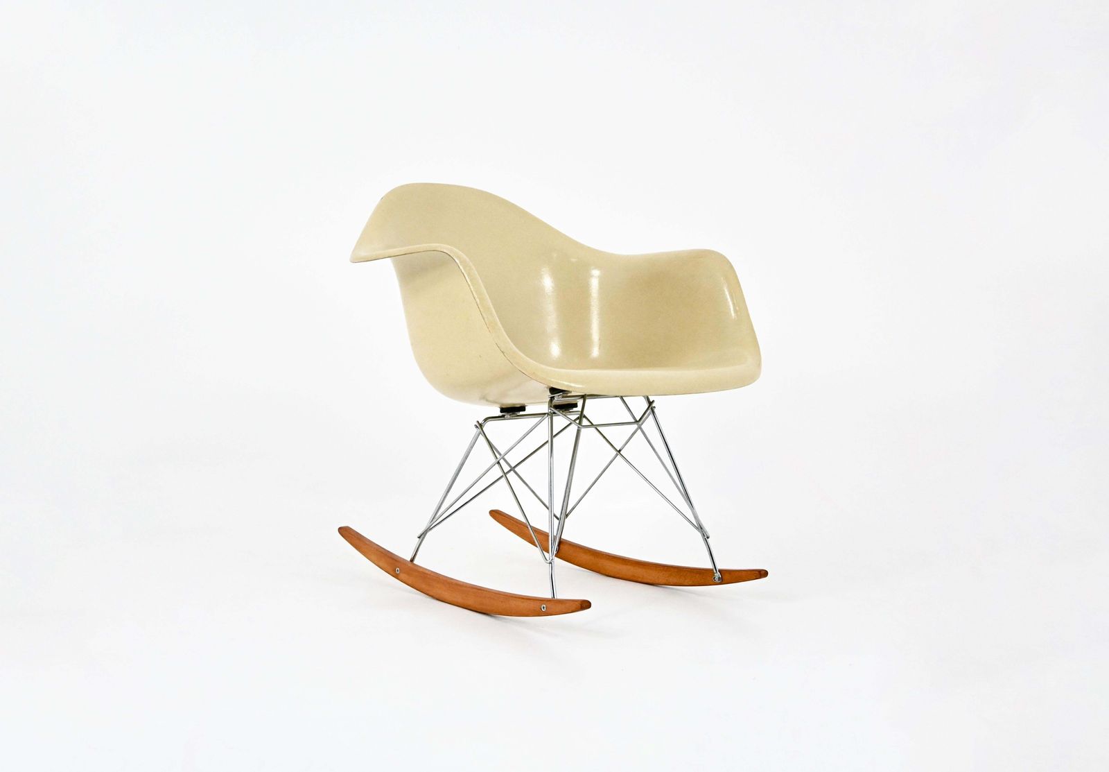 Rocking Chair Rar By Charles & Ray Eames For Herman Miller, 1960s photo furniture