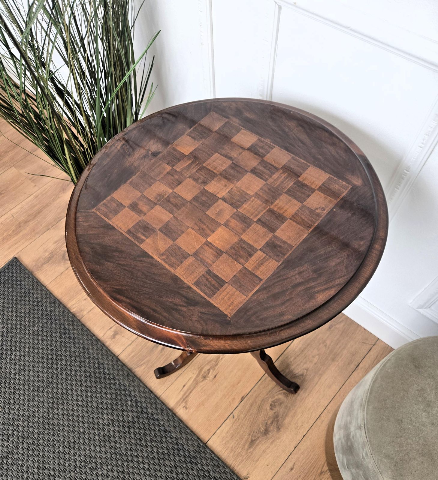 Neoclassical Italian Walnut Inlay Tripod Chess Games Or Side Table photo vinterior