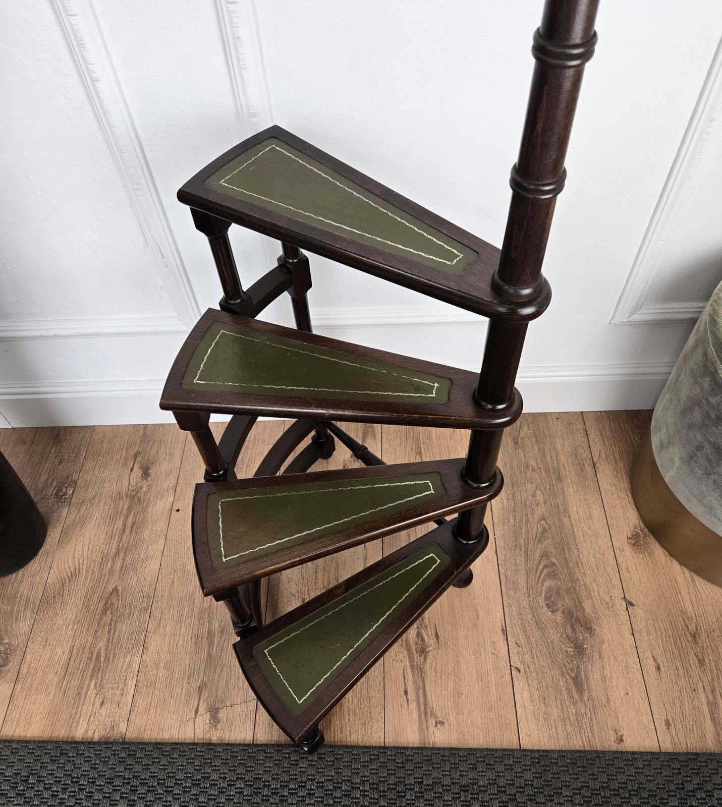 Midcentury Italian Carved Walnut Wood And Leather Spiral 4 Step Library Ladder photo vinterior