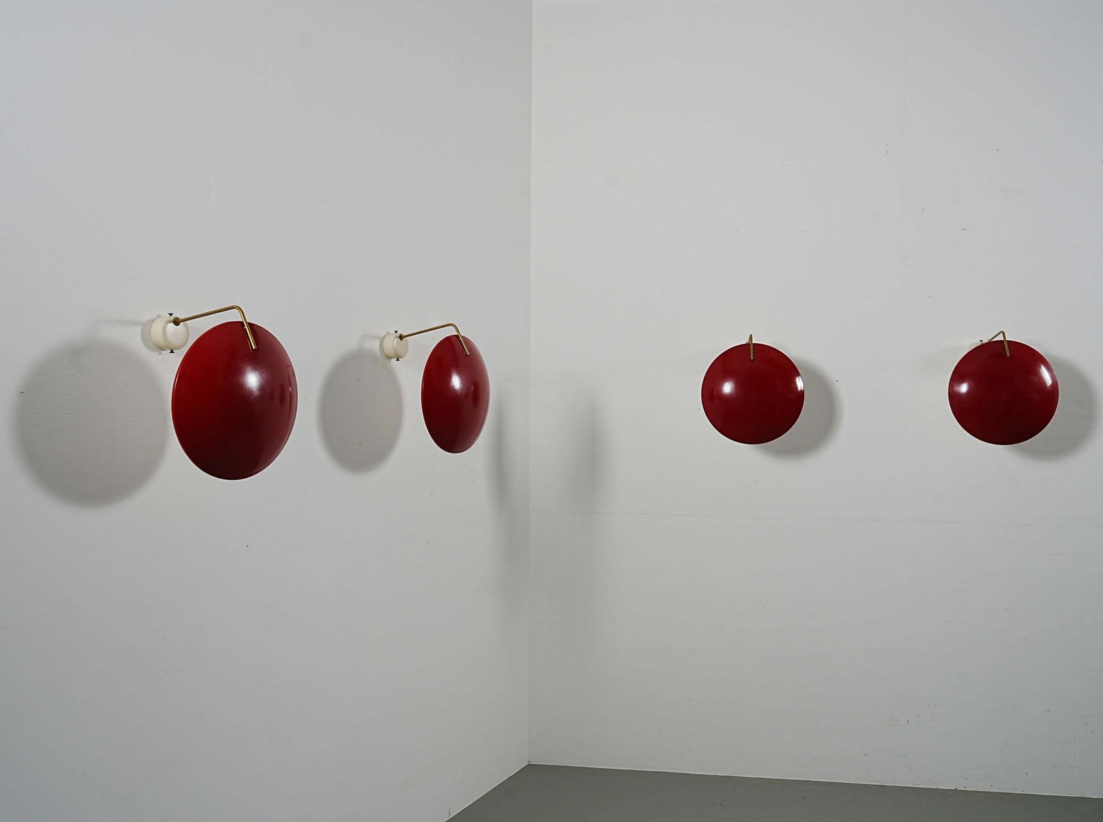 photo furniture Set Of 2 Wall Lights By Stilnovo (Marked) In Metal And Brass, Italy, 1960's