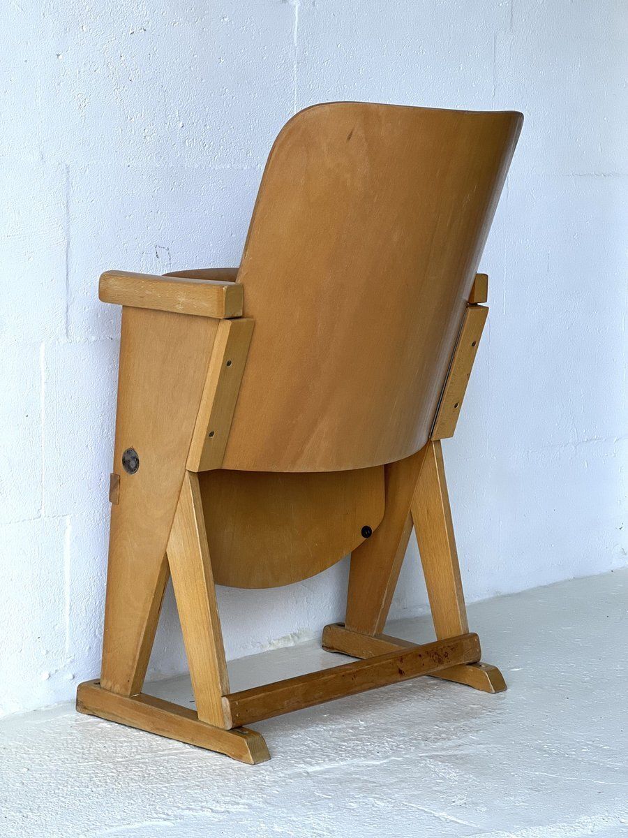 photo furniture Vintage Bioscoopstoel Van Ton, 1960