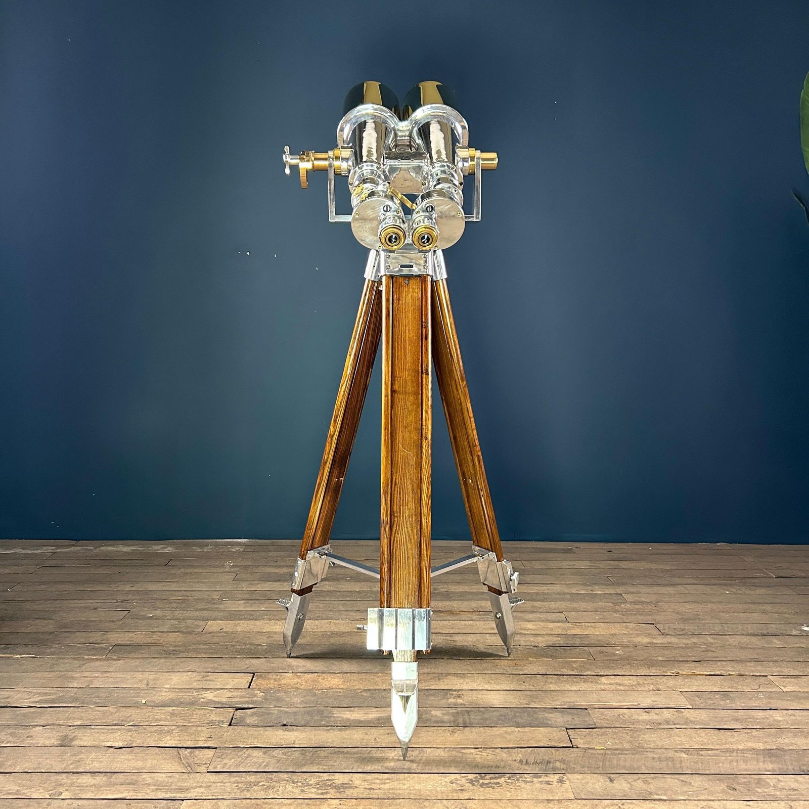 1970's Japanese Nikon 20 X 120 Big Eye Military Binoculars & Tripod photo furniture