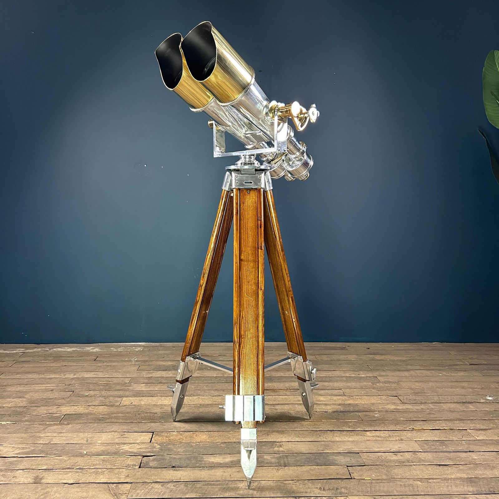 1970's Japanese Nikon 20 X 120 Big Eye Military Binoculars & Tripod photo vintage