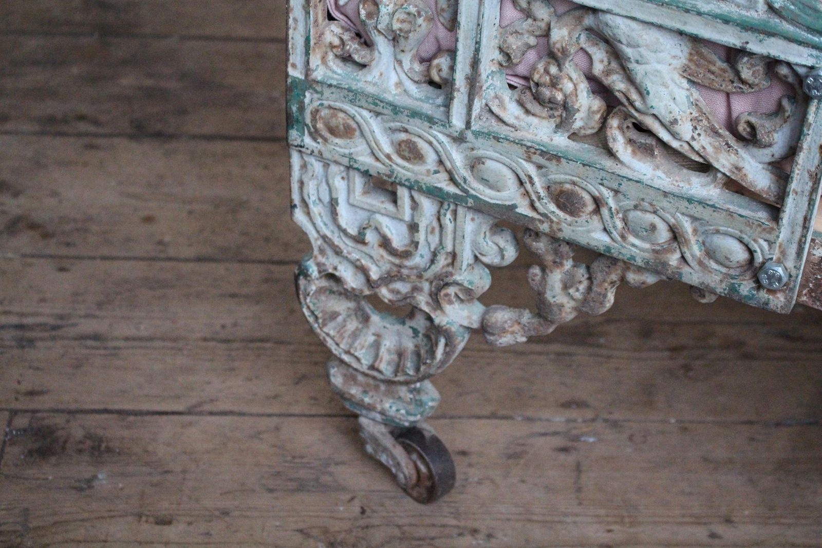 2343.0 French Circa 1860 Original Painted Green Napoleon Lll Cast Iron Daybed Rococo photo