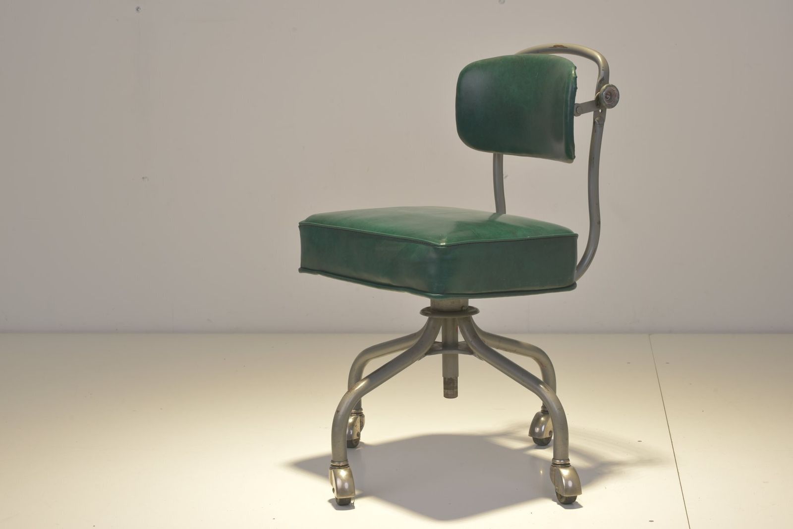 American Office Chair With Steelcase, 1950