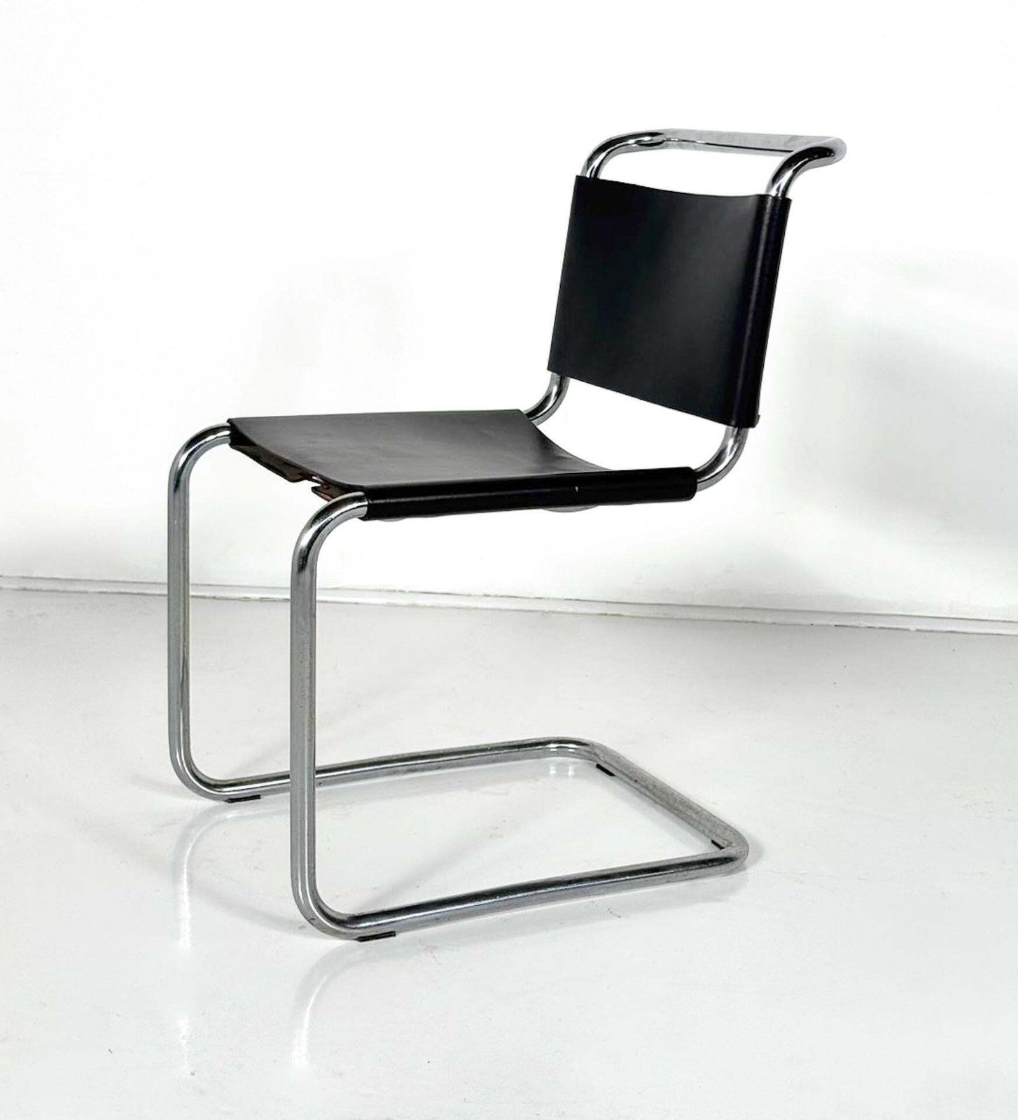 Set Of 6 Chairs Model B33 By Marcel Breuer, 1970s, Leather And Chrome photo furniture