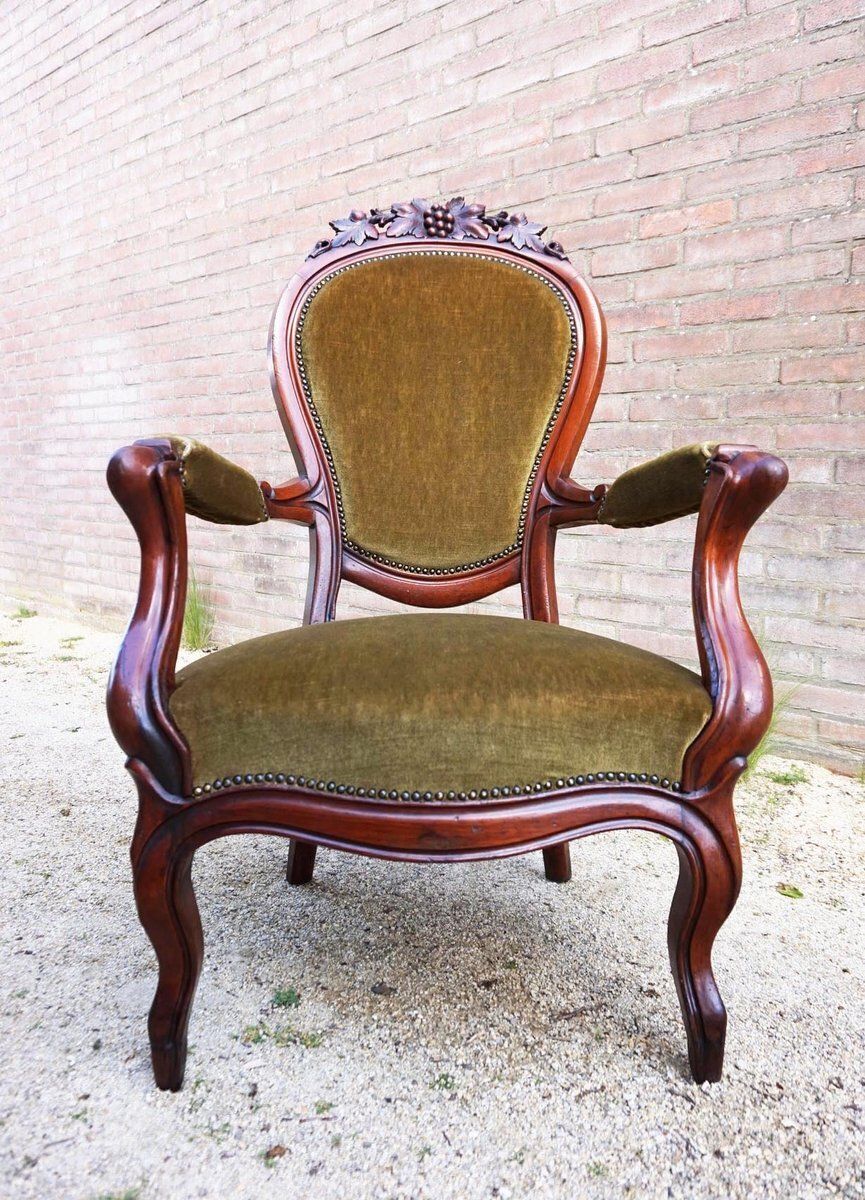 photo vinterior Biedermeier Mahogany Armchair With Carved Grapes And Leaves Decoration On Top, 1870s