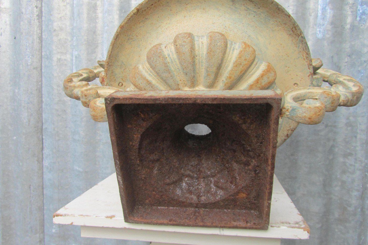 Early 19th Century Cast Iron Planter With Scrolled Foliate Handles photo vintage