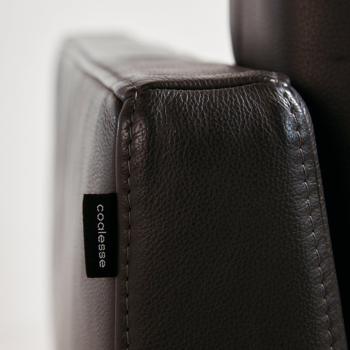 photo vintage Visalia Leather Chair By Coalesse, 2011