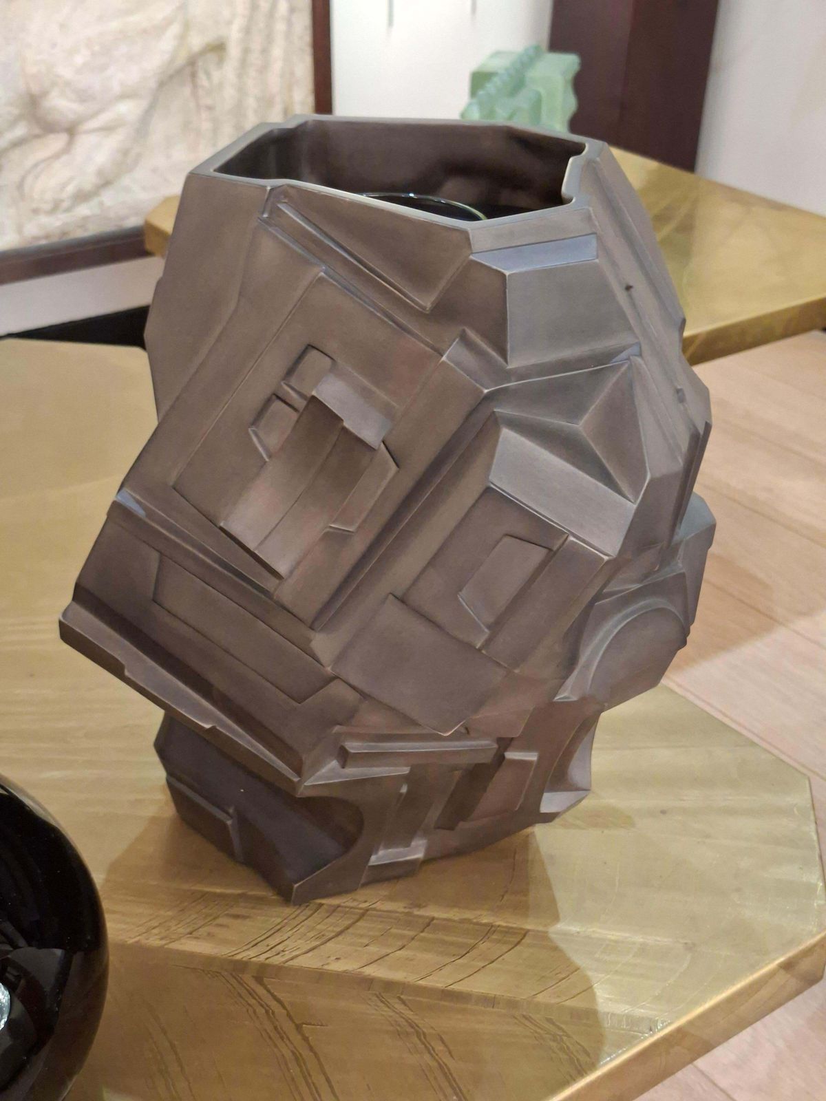 photo furniture Geometric Ceramic Vase By Gille Caffier , Limited Edition 2016, N°27/90