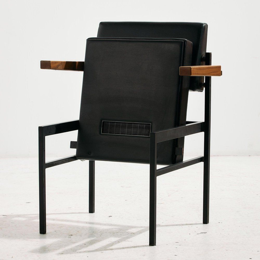 Metal Frame Armchair photo 240.0