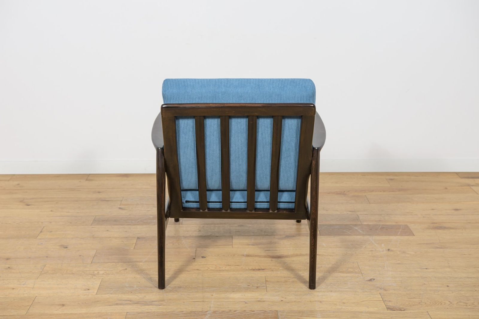 Mid Century Modern Model 300 139 Armchair From Swarzędz Furniture Factory, 1960s photo Furniture