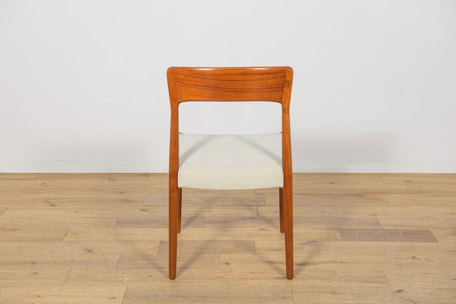 photo vinterior Mid Century Modern Teak Model 26 Dining Chairs By Henry Kjærnulf For Korup Stolefabrik, Denmark, 1960s, Set Of 6