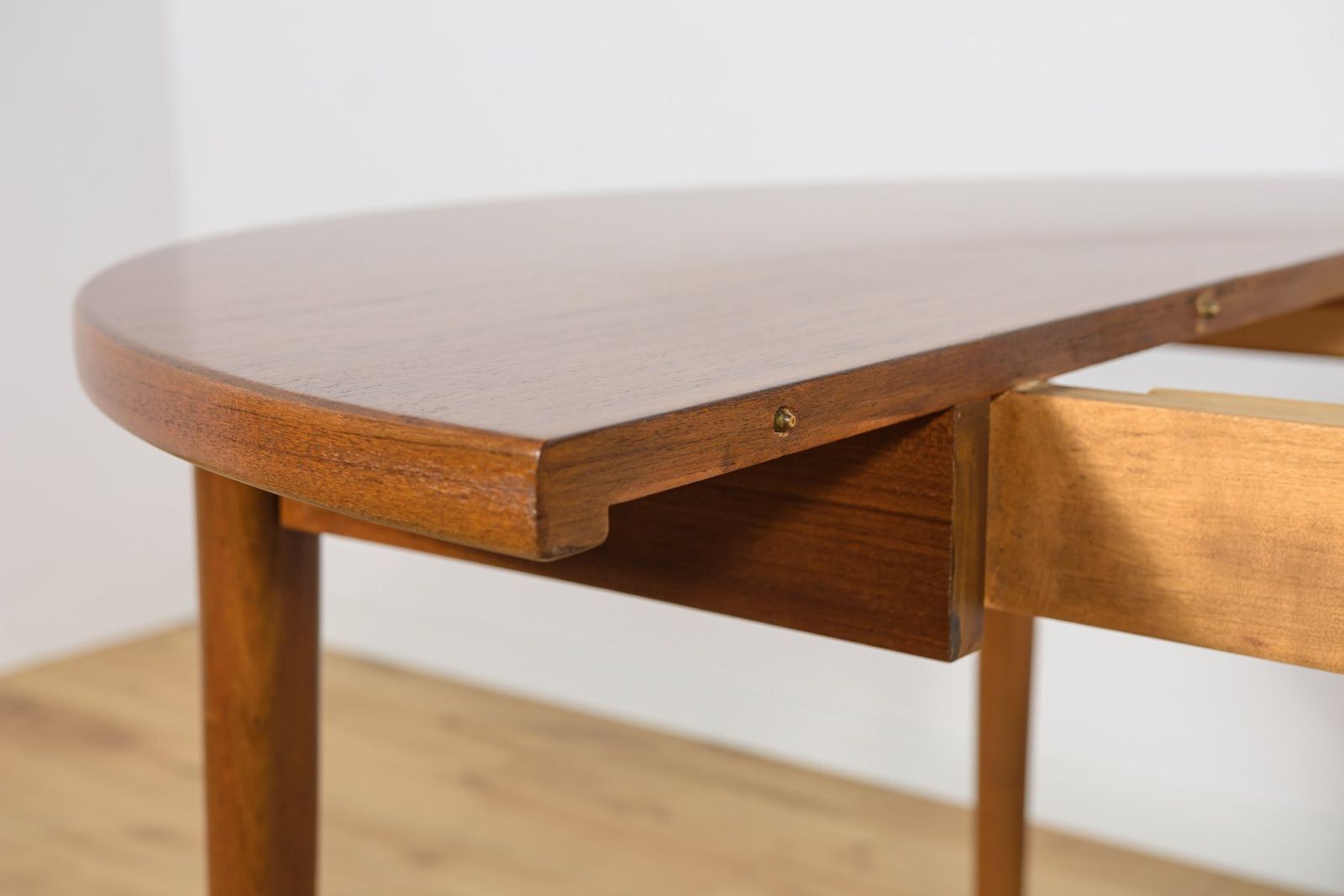 Mid Century Round Teak Dining Table By Nils Jonsson For Hugo Troeds, Sweden, 1960s photo vintage