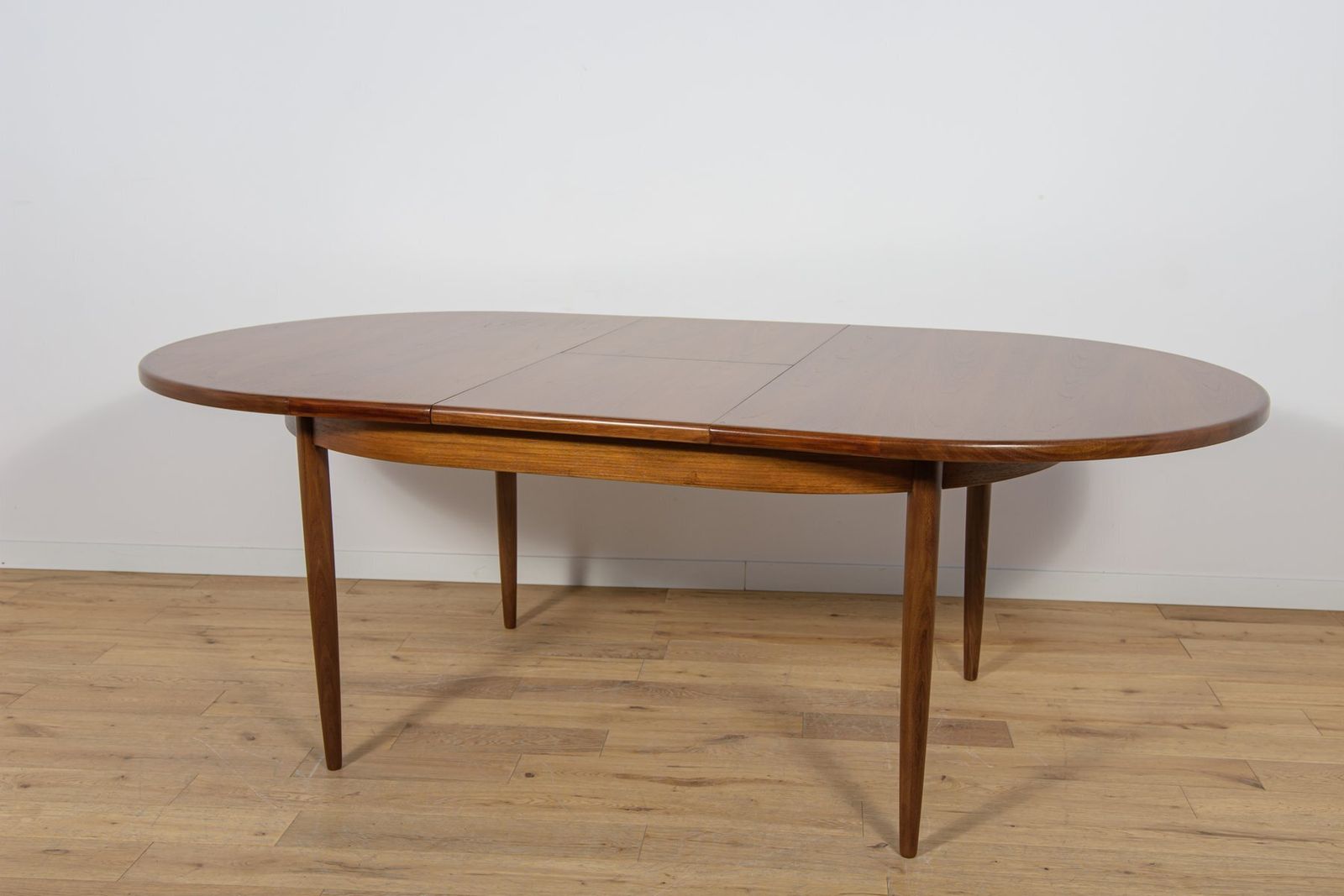 photo furniture Mid Century Modern Oval Dining Table In Teak From G Plan, United Kngdom, 1960s