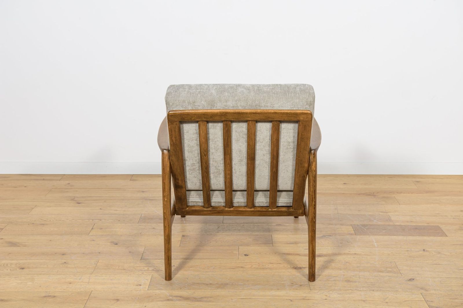 Mid Century Modern Model 300 139 Lounge Chair From Swarzędz Factory, Poland, 1960s photo vinterior