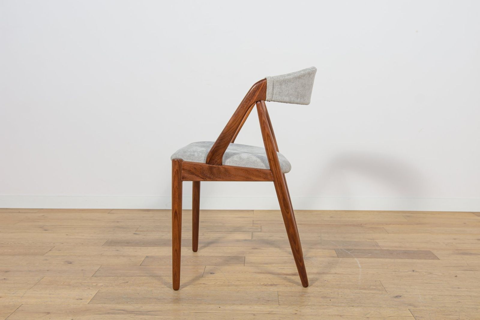 photo for sale Model 31 Dining Chairs By Kai Kristiansen For Schou Andersen, Denmark, 1960s, Set Of 6, Set Of 6