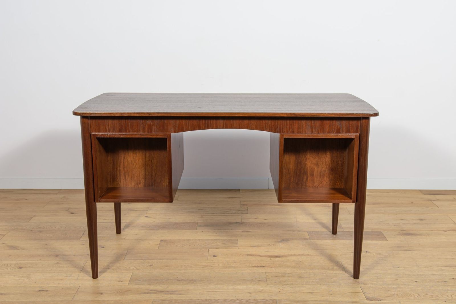 Mid Century Modern Danish Freestanding Teak Desk, 1960s photo vinterior