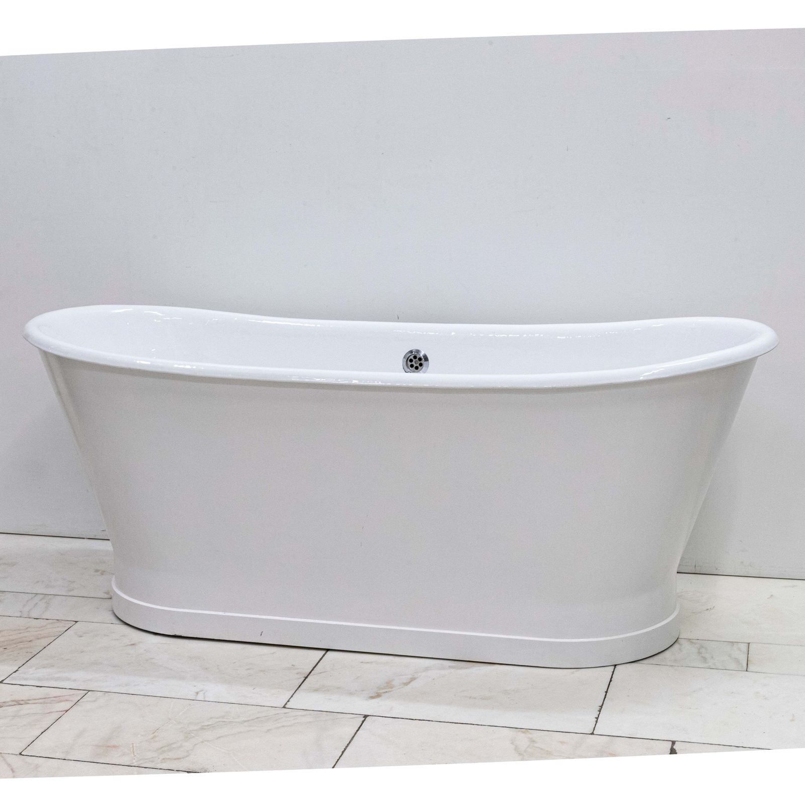 photo vintage Reclaimed Cast Iron Double Ended Bath | Recor Bathtub