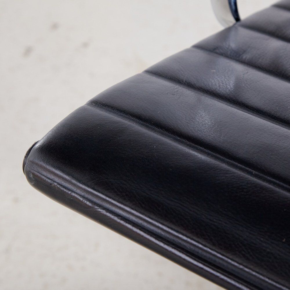 photo furniture Ea112 Office Chair By Charles & Ray Eames For Vitra, 2000s