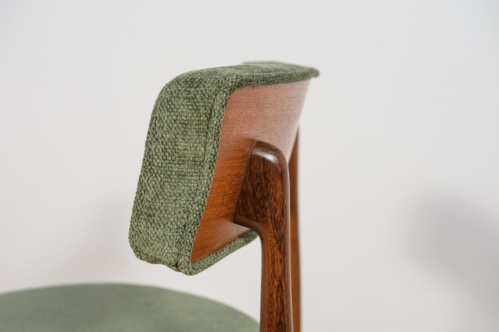 photo vinterior Mid Century Teak Dining Chairs By Ib Kofod Larsen For G Plan, 1960s, Set Of 4