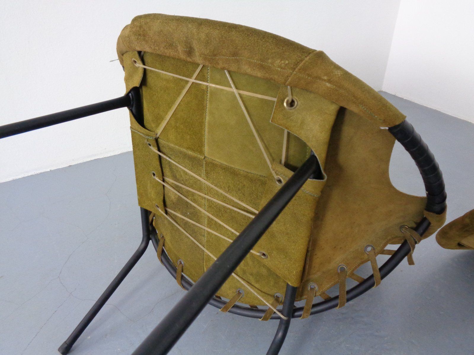 photo vintage Olive Green Suede Balloon Chairs From Lusch, Germany, 1960s, Set Of 2