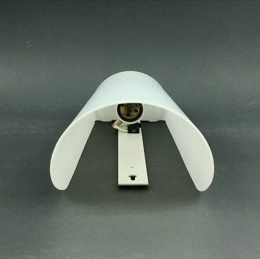 photo furniture Xl Mid Century Modern Opaline Glazen Wandlamp Van Wilhelm Wagenfeld Voor Peill & Putzler, Duitsland, Ca. Jaren 1950