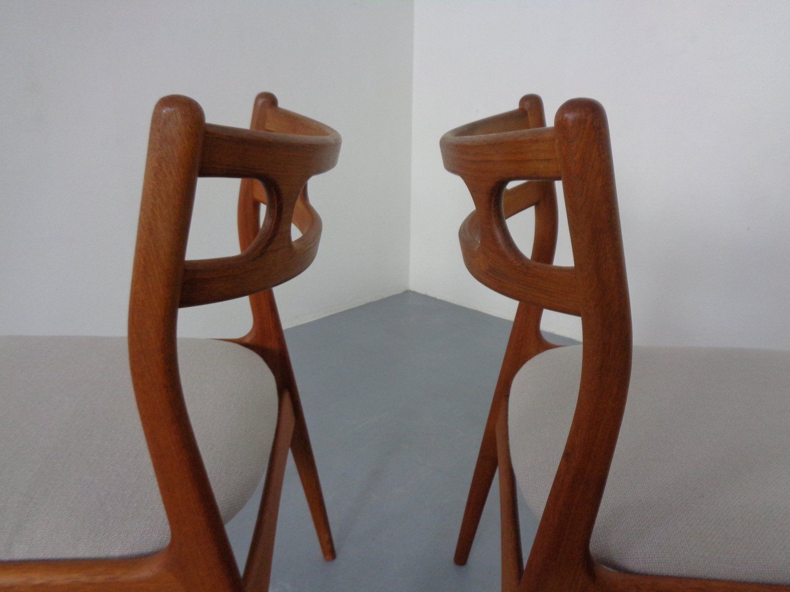 photo buy Model 138 Teak & Kvadrat Hallingdal Dining Chairs By Johannes Andersen For Uldum Møbelfabrik, Denmark, 1960s, Set Of 2