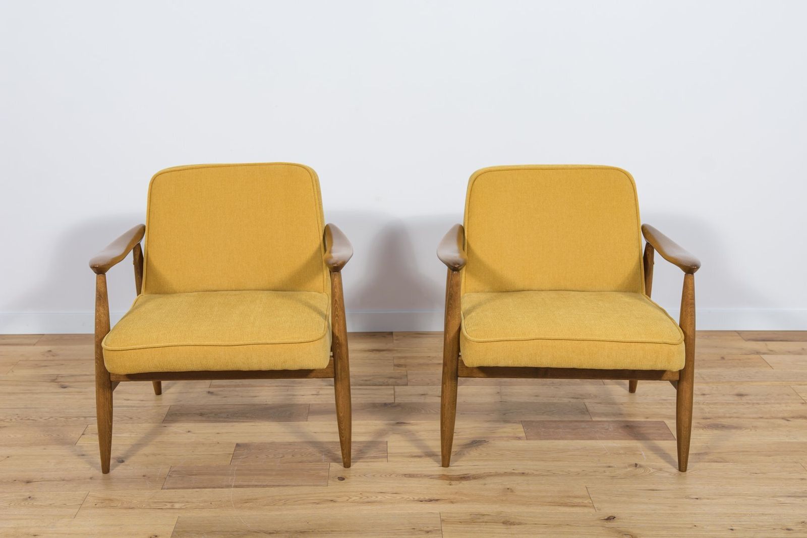 Gfm 87 Armchairs By Juliusz Kedziorek For Gościcińskie Furniture, 1960s, Set Of 2 photo 1397.0