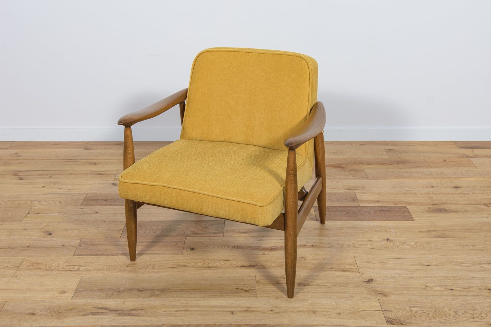 Gfm 87 Armchairs By Juliusz Kedziorek For Gościcińskie Furniture, 1960s, Set Of 2 photo buy