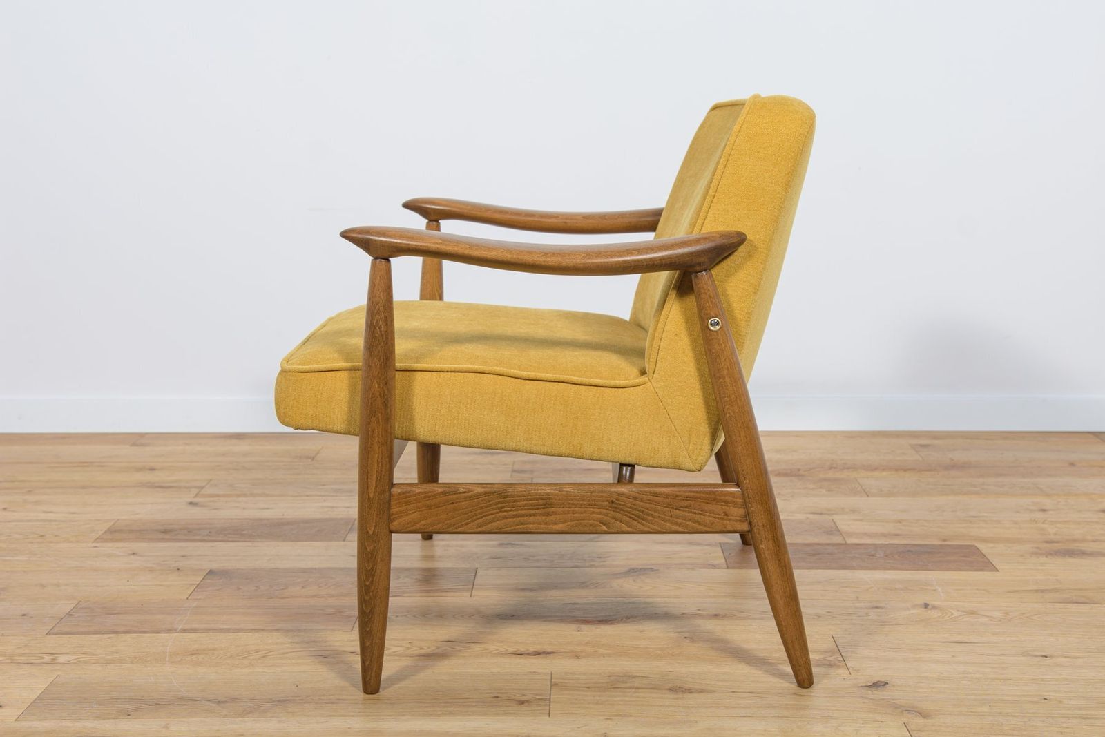 1397.0 Gfm 87 Armchairs By Juliusz Kedziorek For Gościcińskie Furniture, 1960s, Set Of 2 photo