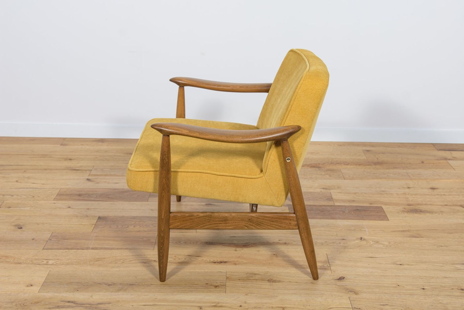 photo vinterior Gfm 87 Armchairs By Juliusz Kedziorek For Gościcińskie Furniture, 1960s, Set Of 2