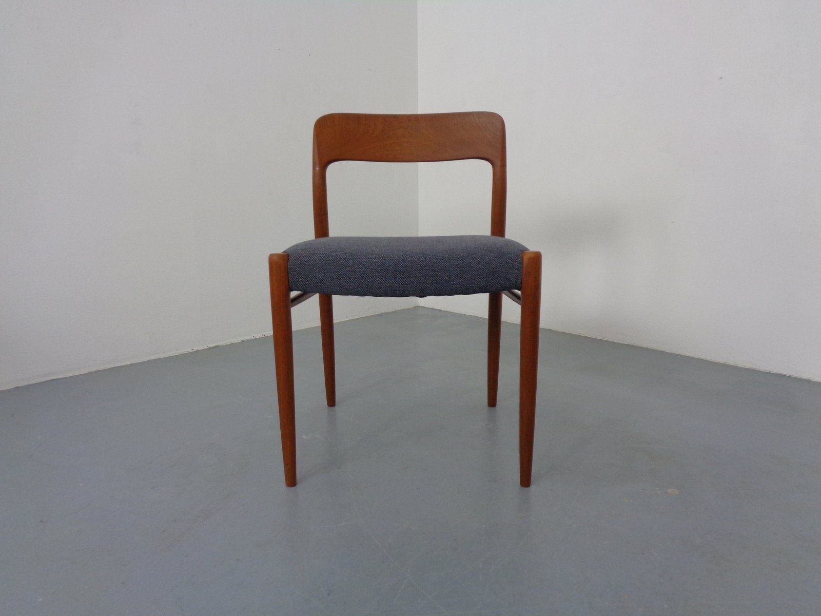 Danish Model 75 Chair In Oak By Niels Otto Møller For J.L. Møllers, 1960s photo furniture