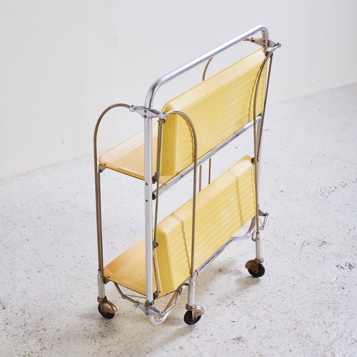 Yellow Tea Trolley photo vinterior